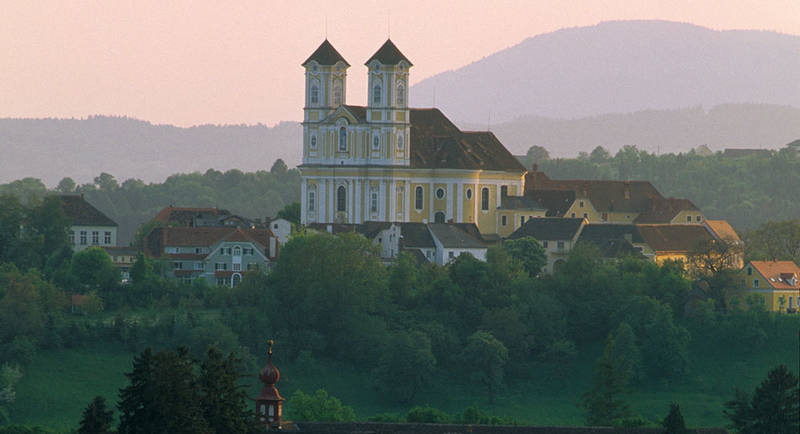 Basilika on the Weizberg