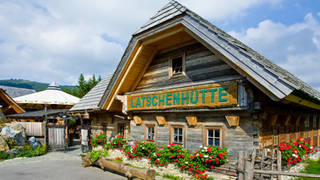 Latschenhütte mountain hut eating drinking