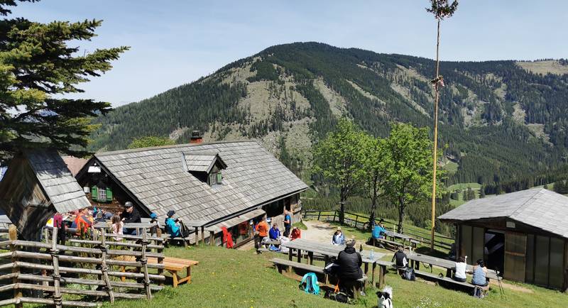 The Tyrnauer alpine hut snack station