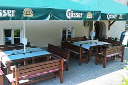 Outdoor terrace at the "Pernegger Dorfstubn"